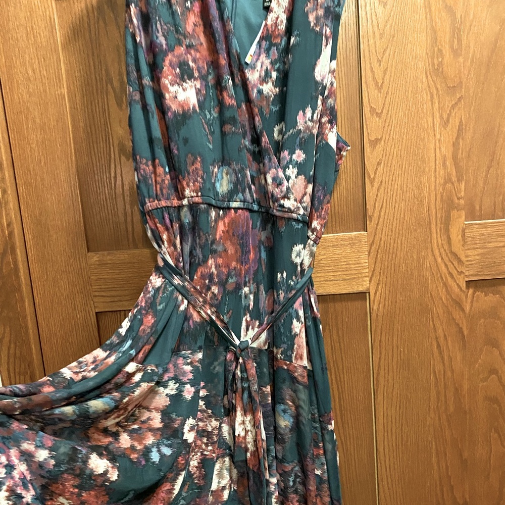 LANE BRYANT NEW POLY BLEND SIZE 28 PLUS